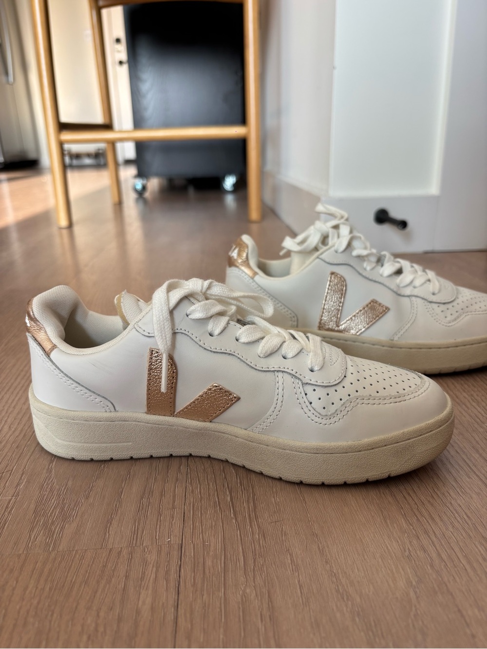 VEJA CAMPO LEATHER WHITE PLATINE